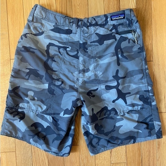 Patagonia Men’s Grey Camouflage Lightweight Shorts Size 29 - Picture 7 of 11